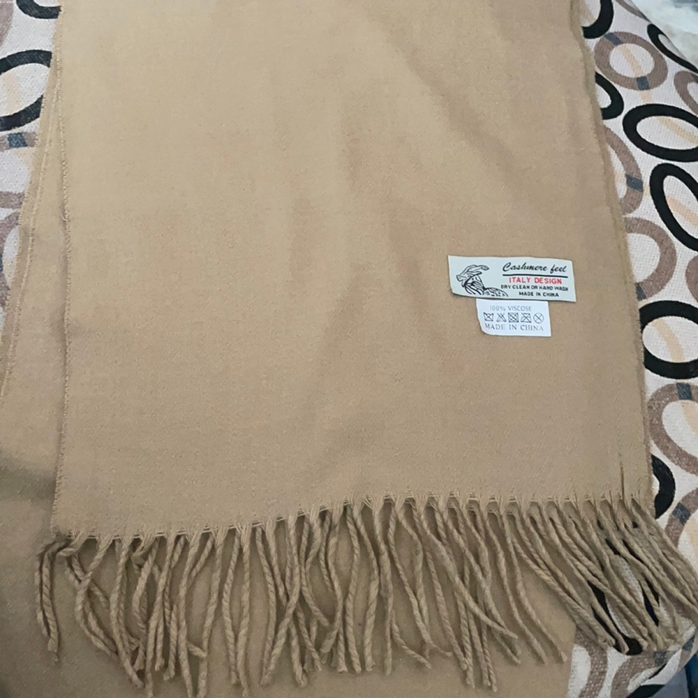 Brand new scarf